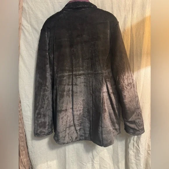 The North Face Women’s Burgundy Quilted Reversible Jacket - NWOT - Picture 5 of 7